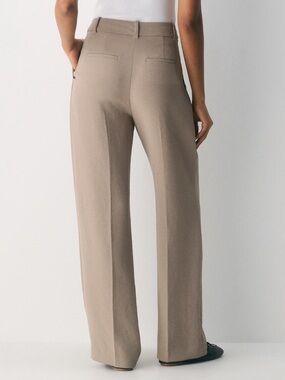 ARITZIA Effortless Pants Taupe